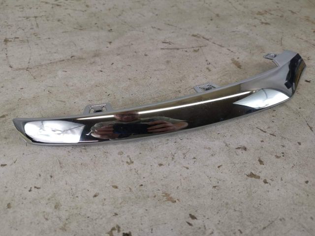 bontott MERCEDES-BENZ GLC Jobb első Lökhárító Díszléc