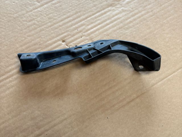 bontott MERCEDES-BENZ GLC Jobb első Lökhárító Tartó (Műanyag)