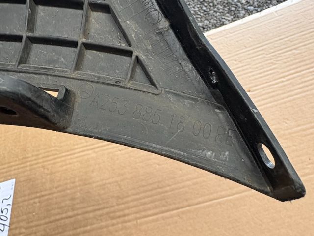 bontott MERCEDES-BENZ GLC Jobb első Lökhárító Tartó (Műanyag)