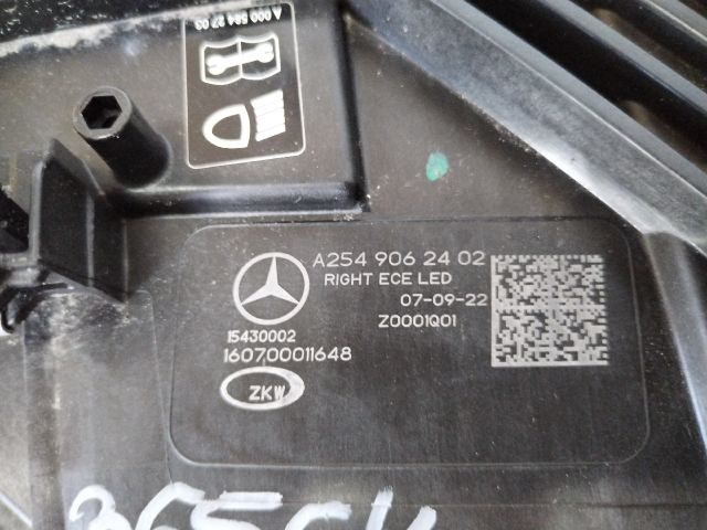 bontott MERCEDES-BENZ GLC Jobb Fényszóró