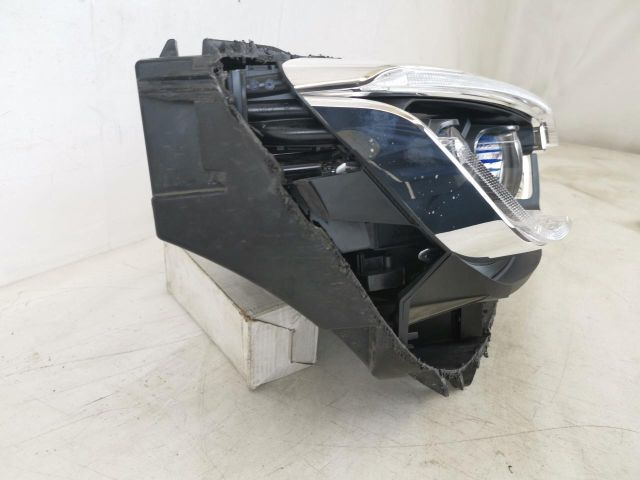 bontott MERCEDES-BENZ GLC Jobb Fényszóró