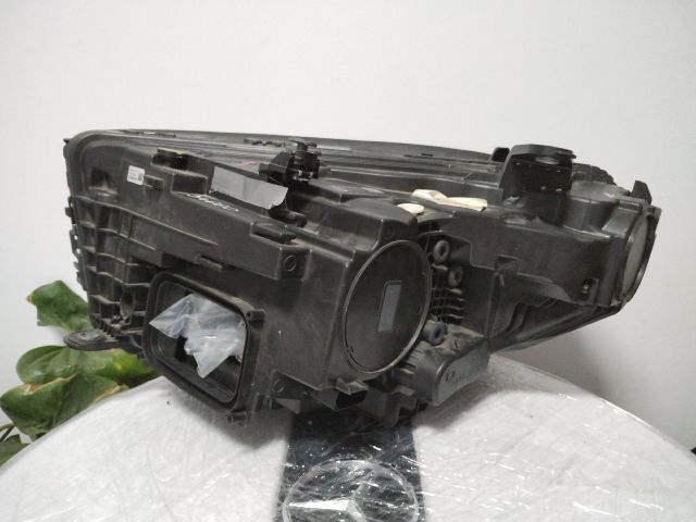 bontott MERCEDES-BENZ GLC Jobb Fényszóró