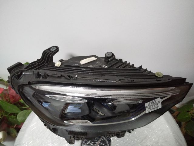 bontott MERCEDES-BENZ GLC Jobb Fényszóró