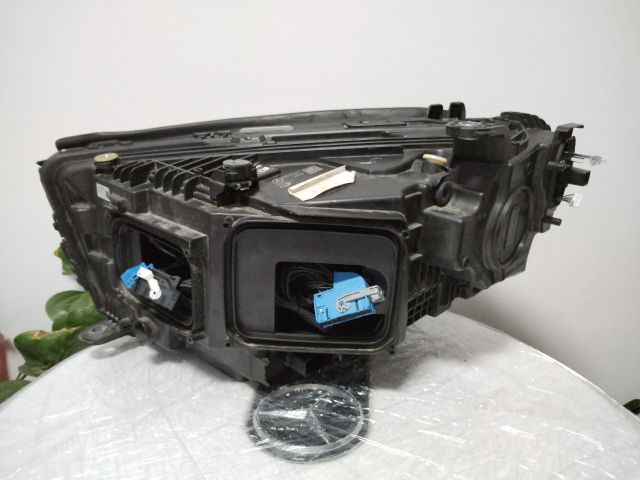 bontott MERCEDES-BENZ GLC Jobb Fényszóró