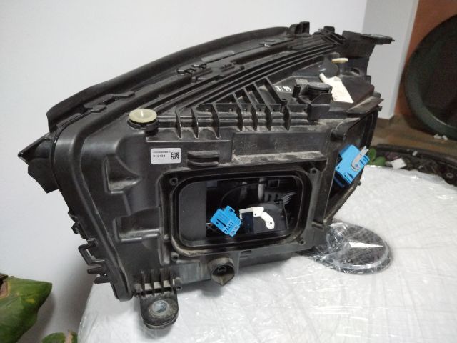 bontott MERCEDES-BENZ GLC Jobb Fényszóró