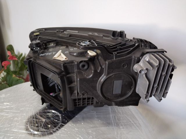 bontott MERCEDES-BENZ GLC Jobb Fényszóró