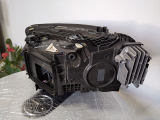 bontott MERCEDES-BENZ GLC Jobb Fényszóró