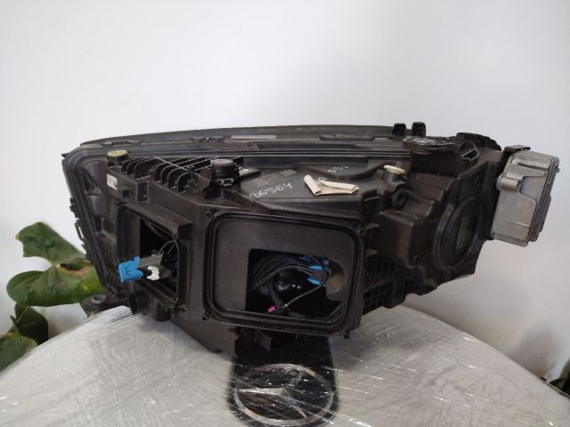 bontott MERCEDES-BENZ GLC Jobb Fényszóró