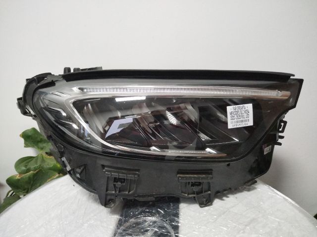 bontott MERCEDES-BENZ GLC Jobb Fényszóró