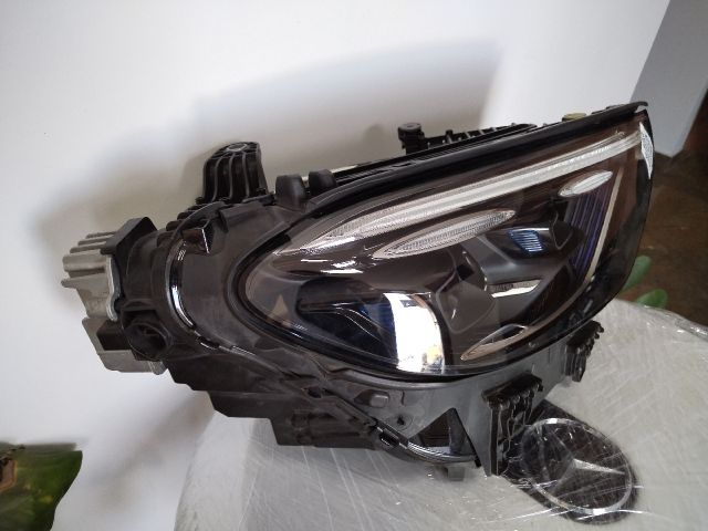 bontott MERCEDES-BENZ GLC Jobb Fényszóró