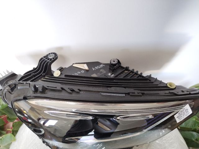 bontott MERCEDES-BENZ GLC Jobb Fényszóró