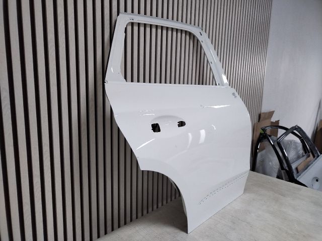 bontott MERCEDES-BENZ GLC Jobb hátsó Ajtó (Üres lemez)