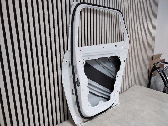 bontott MERCEDES-BENZ GLC Jobb hátsó Ajtó (Üres lemez)