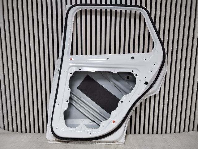 bontott MERCEDES-BENZ GLC Jobb hátsó Ajtó (Üres lemez)