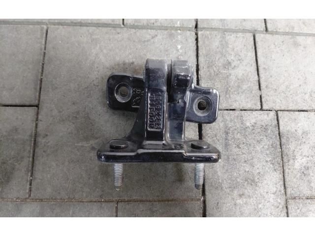 bontott MERCEDES-BENZ GLC Jobb hátsó Alsó Zsanér