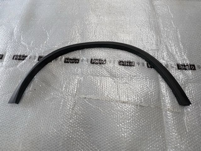 bontott MERCEDES-BENZ GLC Jobb hátsó Sárvédő Díszléc