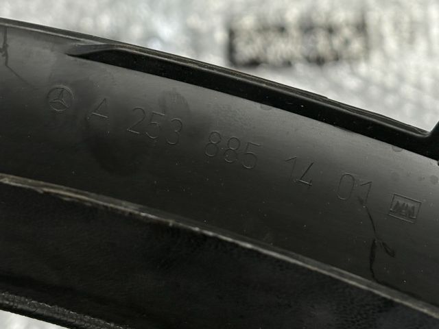 bontott MERCEDES-BENZ GLC Jobb hátsó Sárvédő Díszléc