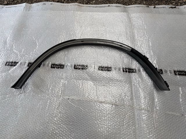 bontott MERCEDES-BENZ GLC Jobb hátsó Sárvédő Díszléc