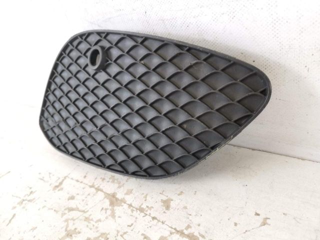 bontott MERCEDES-BENZ GLC Jobb Ködlámpa Rács