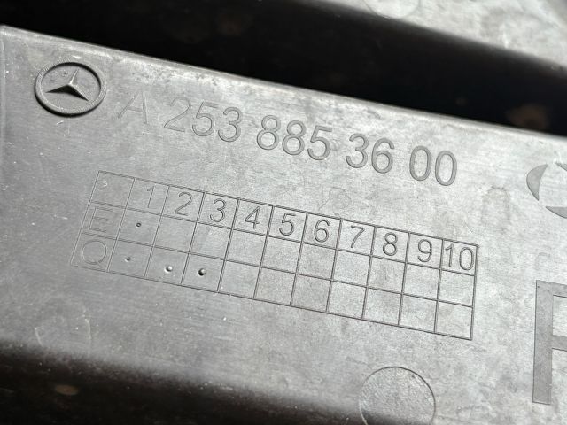 bontott MERCEDES-BENZ GLC Jobb Ködlámpa Rács