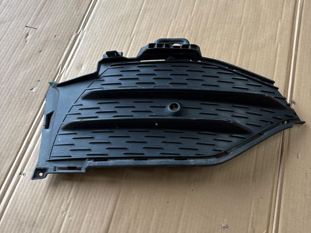 bontott MERCEDES-BENZ GLC Jobb Ködlámpa Rács