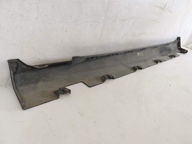 bontott MERCEDES-BENZ GLC Jobb Küszöb