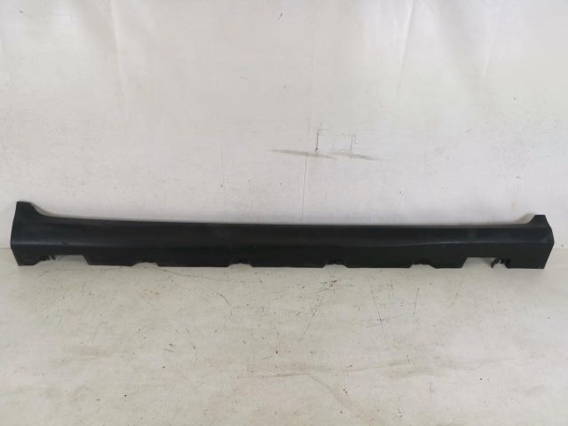 bontott MERCEDES-BENZ GLC Jobb Küszöb