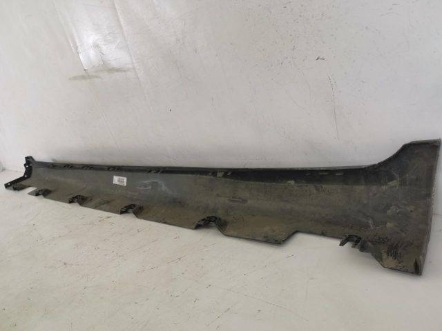 bontott MERCEDES-BENZ GLC Jobb Küszöb