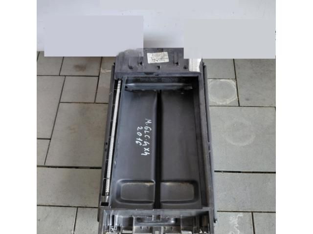 bontott MERCEDES-BENZ GLC Könyöklő