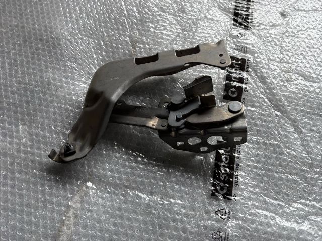 bontott MERCEDES-BENZ GLC Motorháztető Bal Zsanér