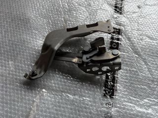 bontott MERCEDES-BENZ GLC Motorháztető Bal Zsanér