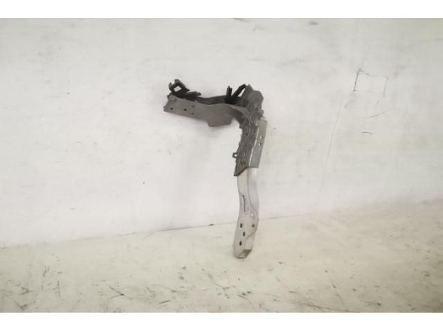 bontott MERCEDES-BENZ GLC Vízhűtő Radiátor Tartó