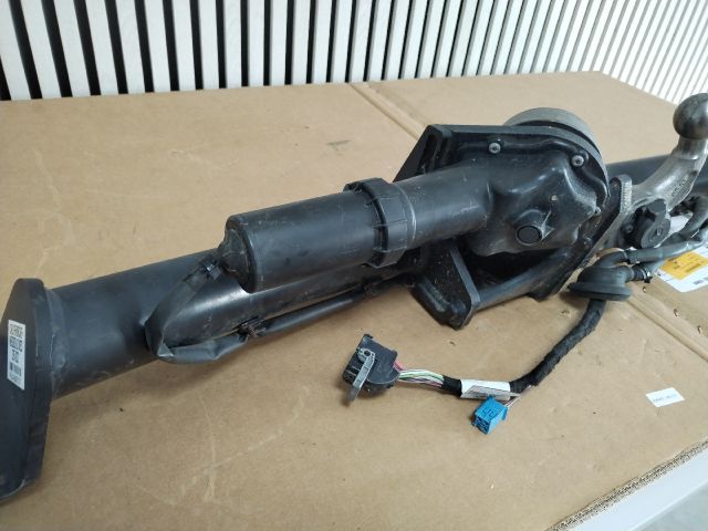 bontott MERCEDES-BENZ GLC Vonóhorog