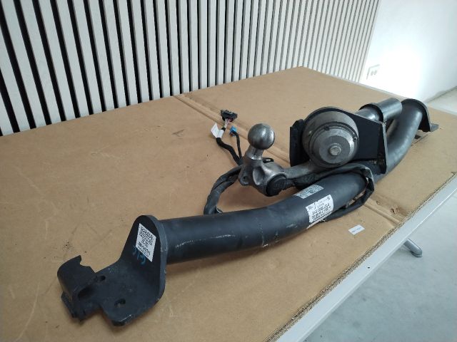 bontott MERCEDES-BENZ GLC Vonóhorog