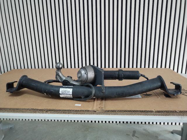 bontott MERCEDES-BENZ GLC Vonóhorog