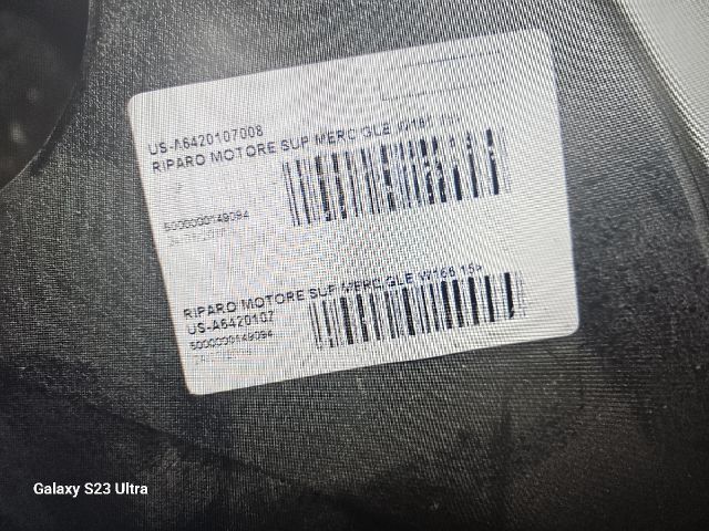 bontott MERCEDES-BENZ GLE Középső Motorburkolat