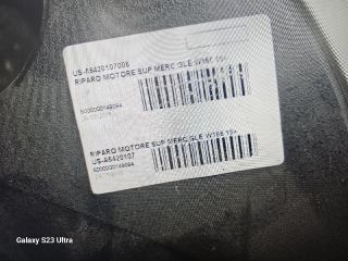 bontott MERCEDES-BENZ GLE Középső Motorburkolat