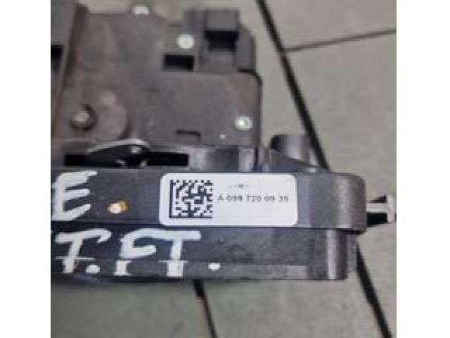 bontott MERCEDES-BENZ GLE Bal első Ajtózár