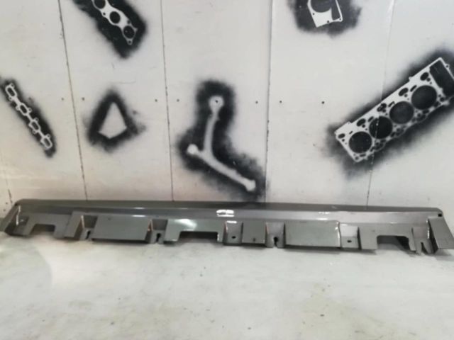 bontott MERCEDES-BENZ GLE Bal első Küszöb Díszléc