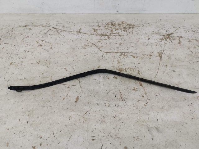 bontott MERCEDES-BENZ GLE Bal első Lökhárító Díszléc