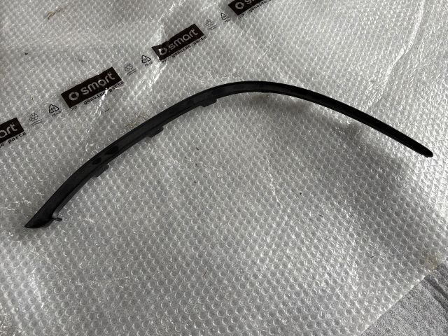 bontott MERCEDES-BENZ GLE Bal első Lökhárító Díszléc