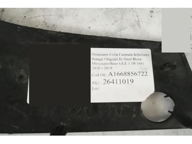 bontott MERCEDES-BENZ GLE Bal első Lökhárító Díszléc