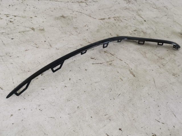 bontott MERCEDES-BENZ GLE Bal első Lökhárító Díszléc