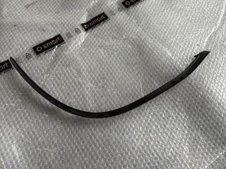 bontott MERCEDES-BENZ GLE Bal első Lökhárító Díszléc