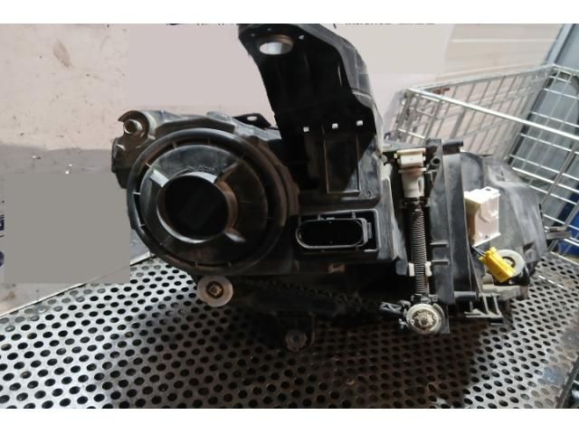 bontott MERCEDES-BENZ GLE Bal Fényszóró