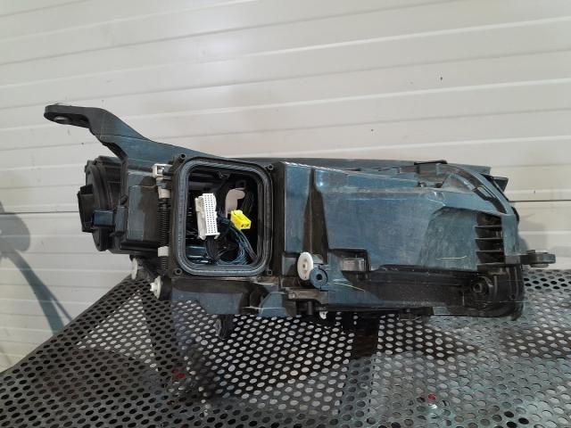 bontott MERCEDES-BENZ GLE Bal Fényszóró