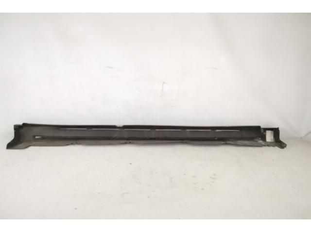 bontott MERCEDES-BENZ GLE Bal hátsó Küszöb Díszléc