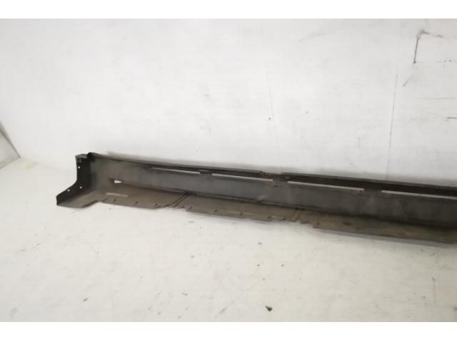 bontott MERCEDES-BENZ GLE Bal hátsó Küszöb Díszléc