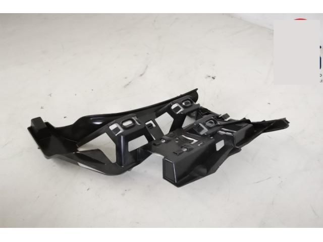 bontott MERCEDES-BENZ GLE Bal hátsó Lökhárító Tartó (Műanyag)