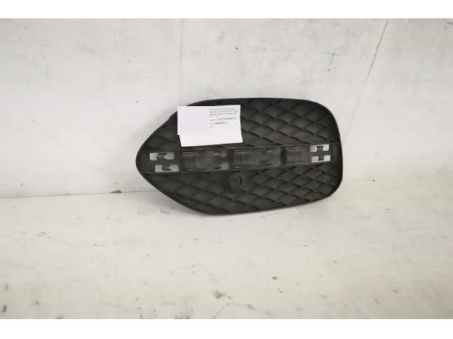 bontott MERCEDES-BENZ GLE Bal Ködlámpa Rács